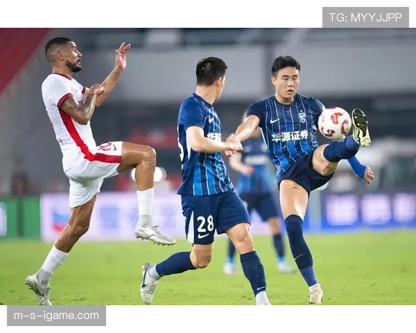 中超引援新气象：新星加盟老将留队，球队竞争力显著增强