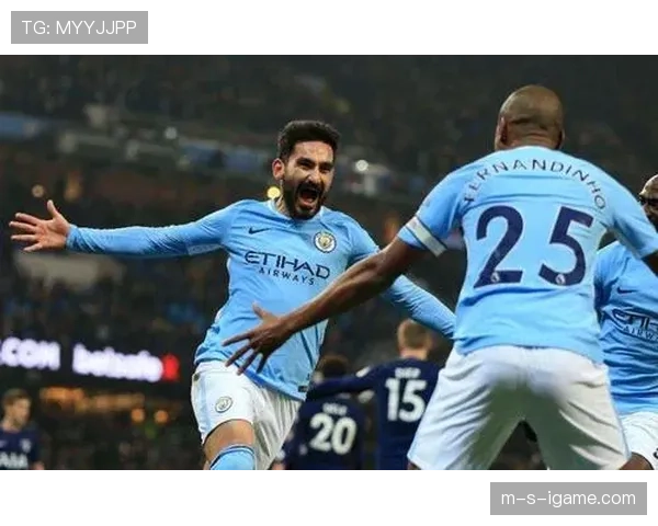 中国足球魔鬼赛程来袭，状态回暖引球迷期待球队能否扛住考验