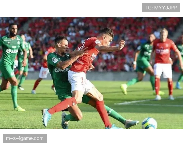 本菲卡强势回暖,精彩进球点燃联赛征程 本菲卡强势回暖,精彩进球点燃联赛征程