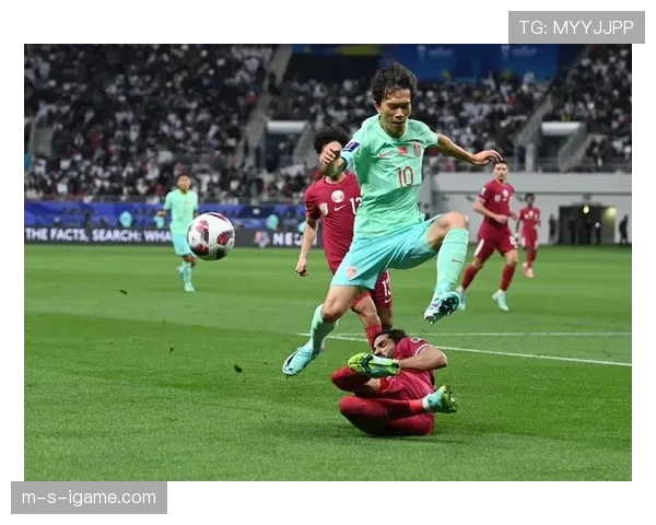 东亚杯激战正酣，各队稳健发挥点燃球迷热情