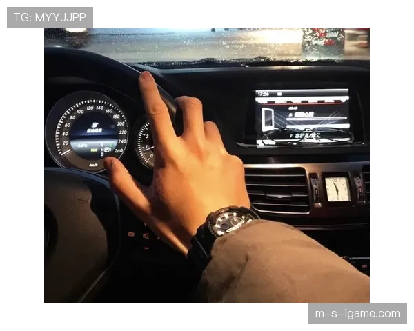 傅园慧训练完直接打车回家,师傅问她为啥不坐队里豪车,她笑说油钱够买十斤小龙虾了 傅园慧训练完直接打车回家,师傅问她为啥不坐队里豪车,她笑说油钱够买十斤小龙虾了