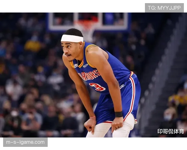 乔丹·汤普森训练完直接啃生鸡胸肉，这自律程度我连看都不敢看