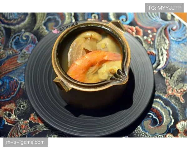 梁伟铿训练完直接去吃人均3000的日料？